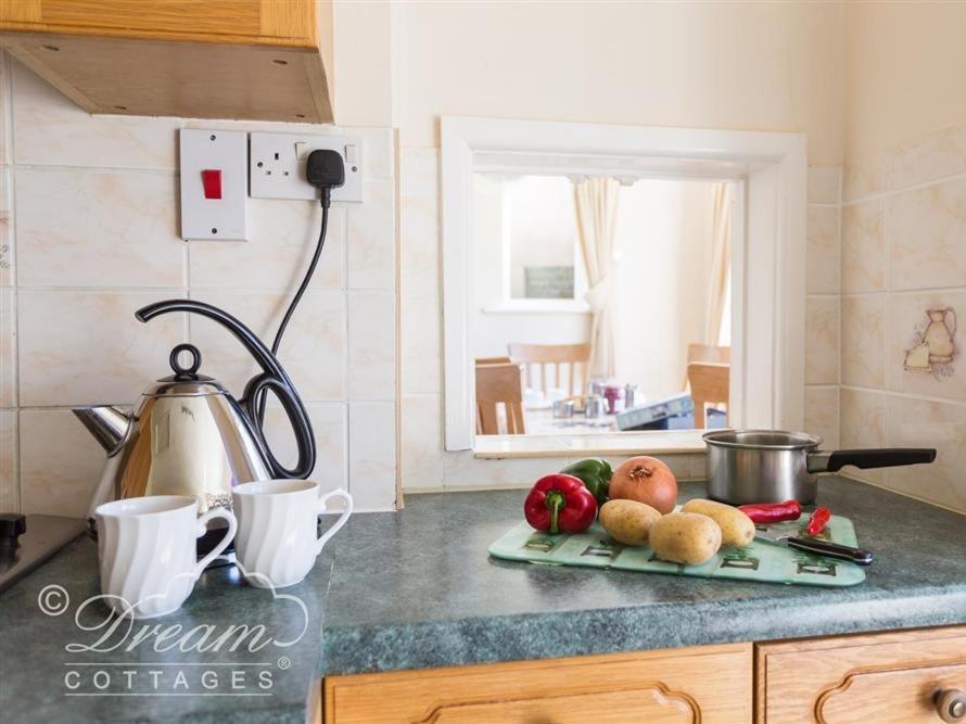 Hillview Bungalow Burton Bradstock Buitenkant foto